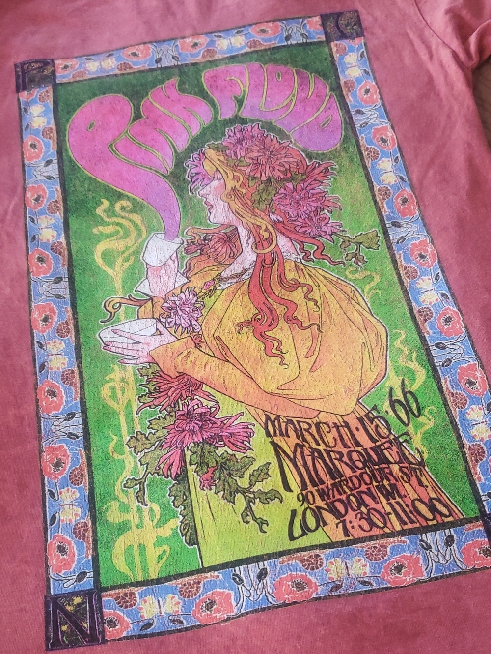 Pink Floyd Graphic Tee S